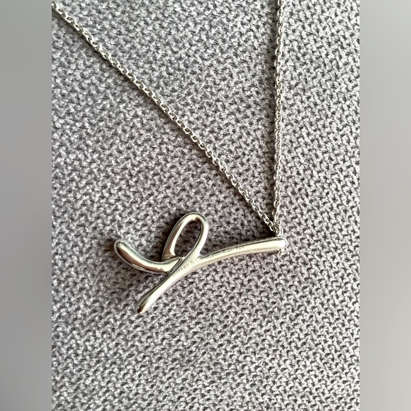 Authentic TIFFANY INITIAL necklace 🌟⭐️🌟 - Picture 2 of 12